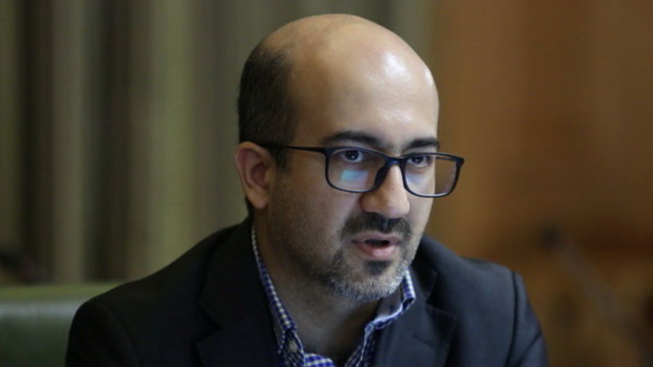  کسی از شورای شهر خارج نمی‌شود