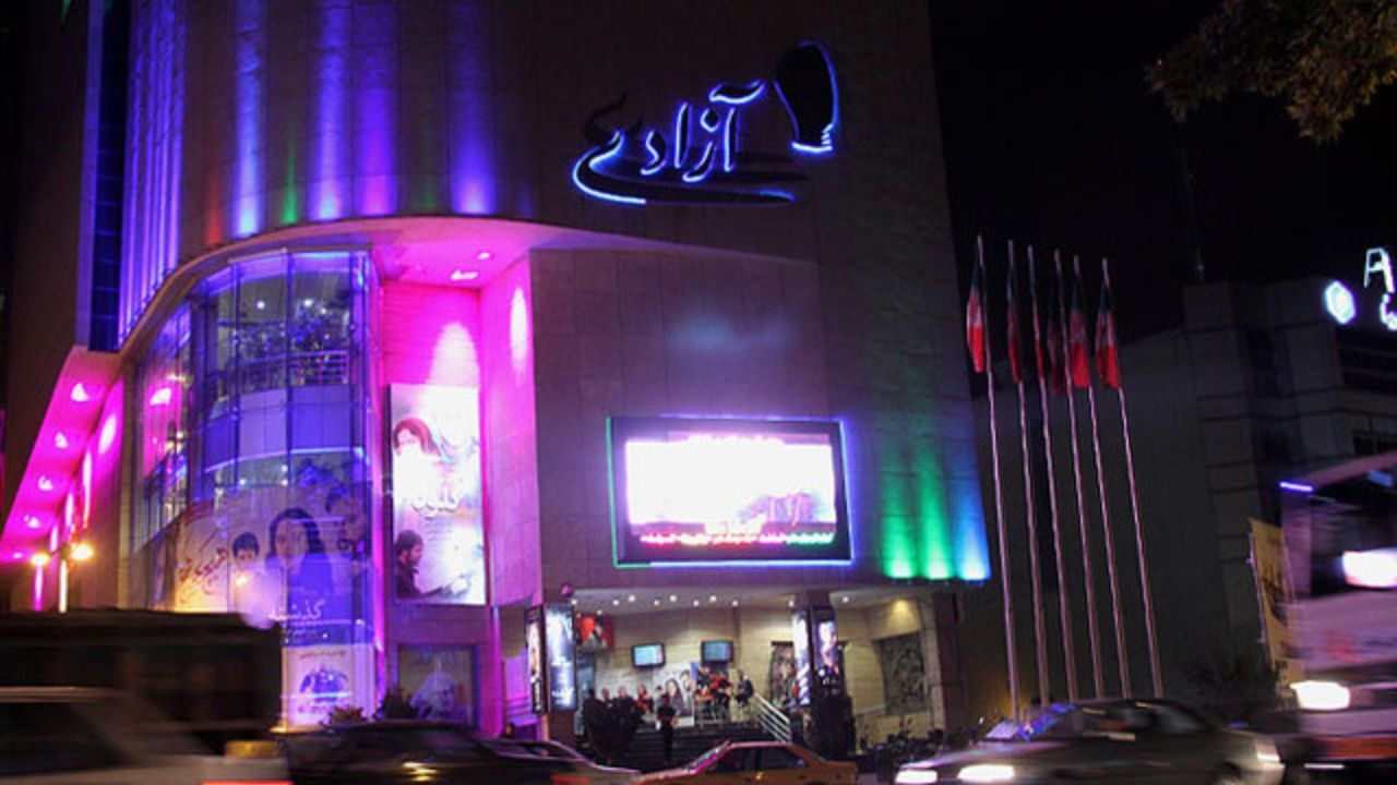 در فروردین‌ماه 4 میلیون و 689 هزار نفر به سینماها رفتند