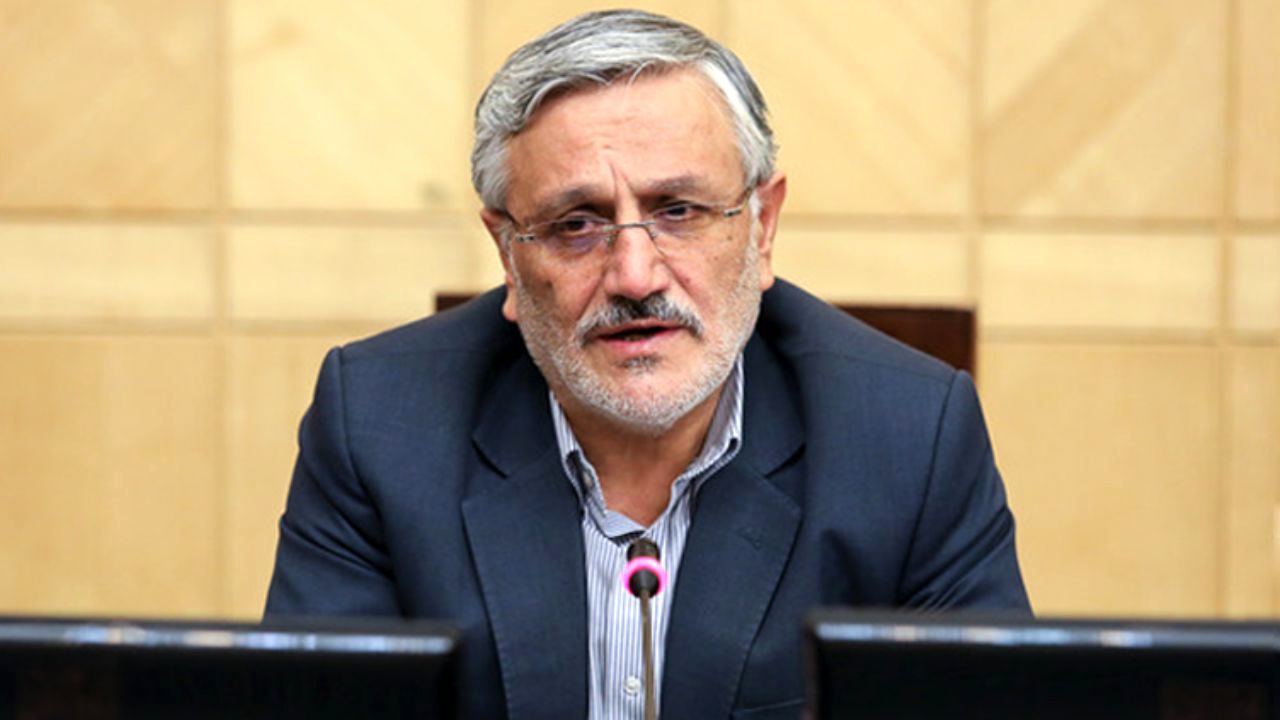 روحانی یکی به نعل یکی به میخ می‌زند/ مگر صدای رئیس‌جمهور به جایی می‌رسد که صدای ما برسد؟
