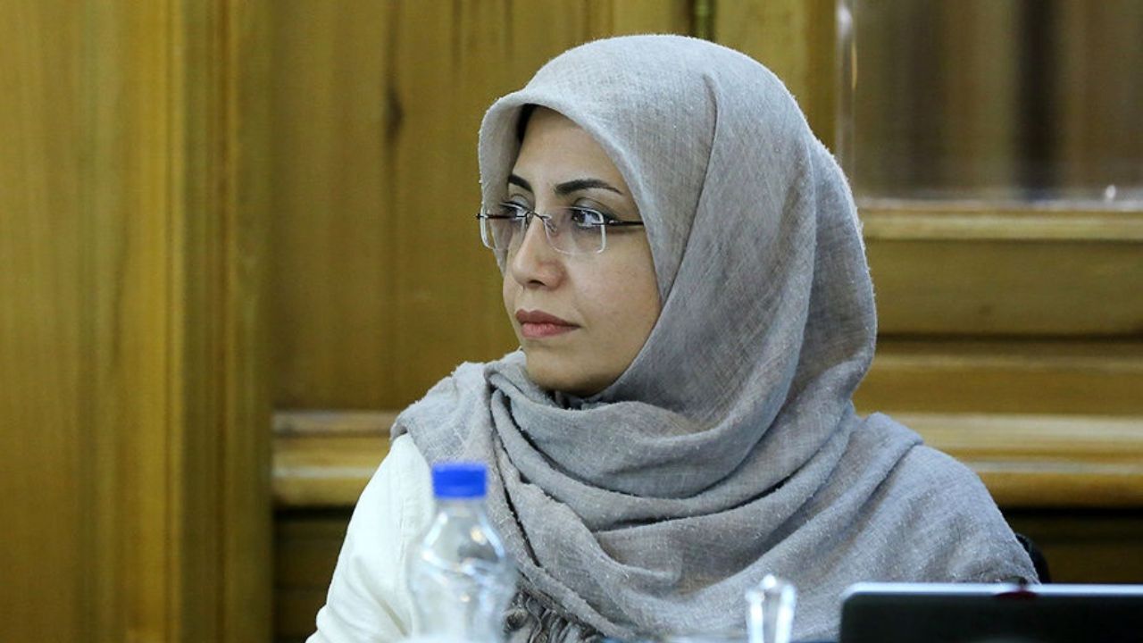 در اولین جلسه دادگاه الهام فخاری چه گذشت؟