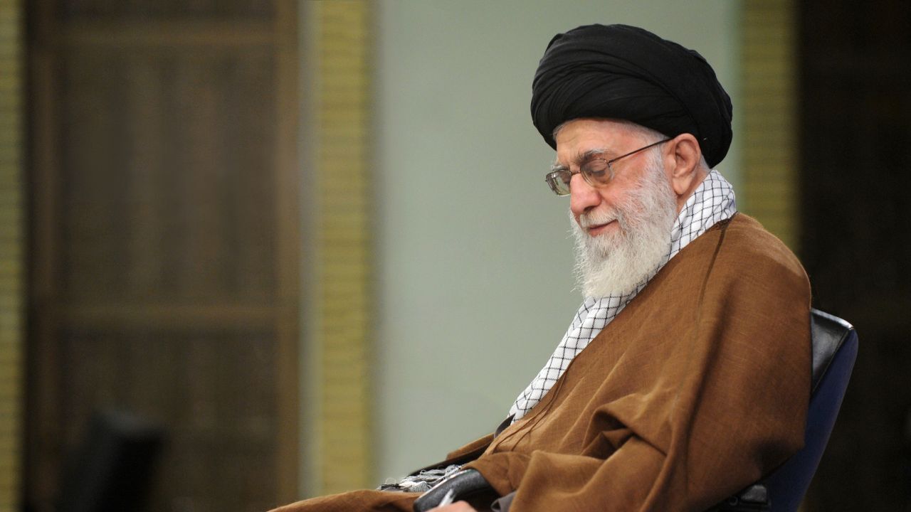 پیام رهبر معظم انقلاب به تیم ملی فوتبال: دیشب شما عالی بود، خدا قوت