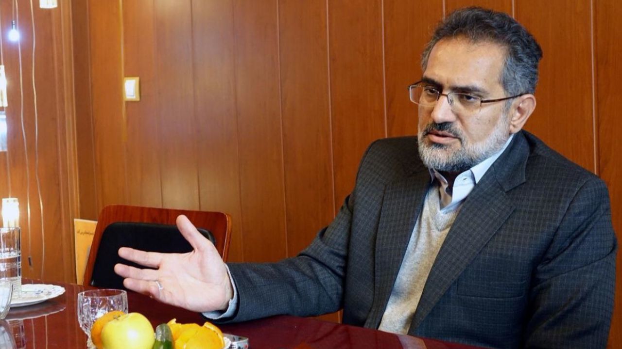 توهین به مسئولان به هیچ وجه مورد تایید نیست