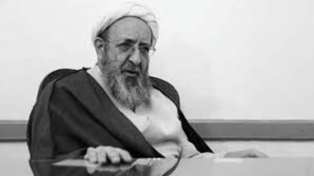 احزاب کشور دچار استبداد هستند/ برخی با خودشیفتگی فکر می‌کنند اگر دبیرکل حزب نباشند کشور سقوط می‌کند