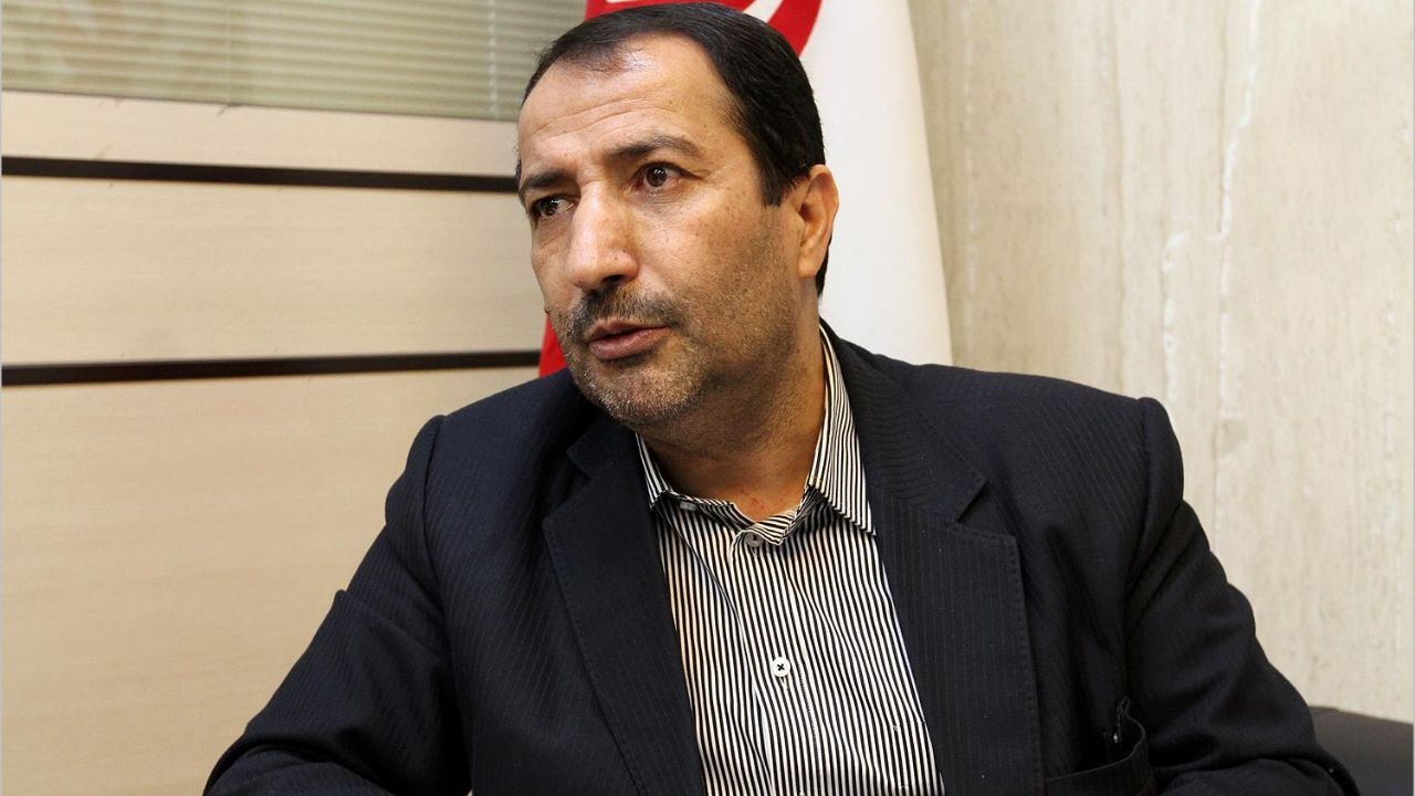 انتقاد یک نماینده مجلس از مدیرانی که هم پاداش نجومی گرفتند و هم به کار بازگشتند