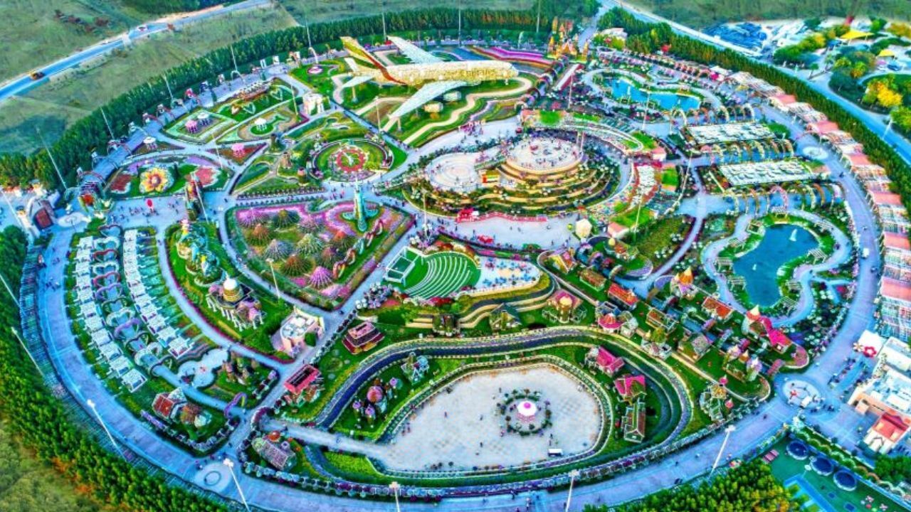 عکس| باغ گل دبی