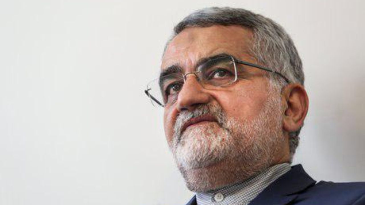 بروجردی در بروجرد و ممنوع‌الورود به آمریکا