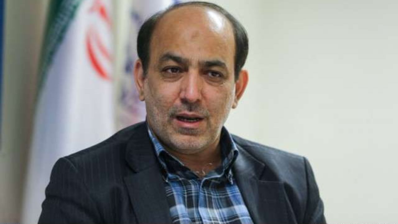چرخش روحانی به سمت اصولگرایان را جدی نمی‌دانم/ حمایت رهبری از دولت به مذاق جناح راست خوش نیامد