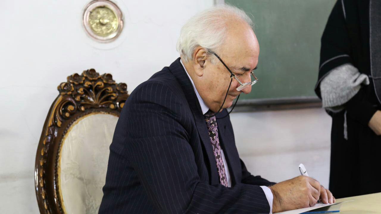 سخنان رئیس‌جمهور دیپلماتیک نبود/ شاهد مدیریت سه‌گانه در سیاست خارجی هستیم/ ادبیات روحانی بیشتر  مثل سرهنگ‌ها بود تا یک حقوقدان
