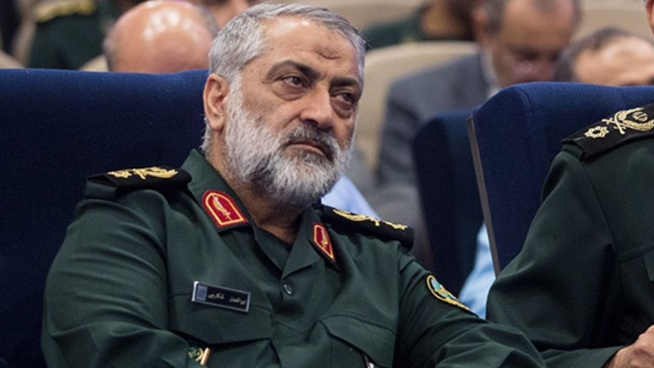سپاه به مسائل سیاسی ورود پیدا نکرده است/ بعضی سیاسیون می‌خواهند گردن مردم را مقابل دشمنان کج کنند
