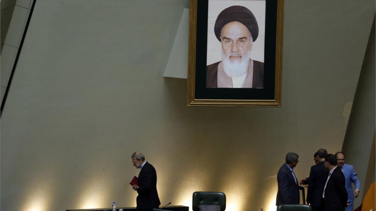 جلسه استیضاح بهتر از این می‌توانست برگزار شود