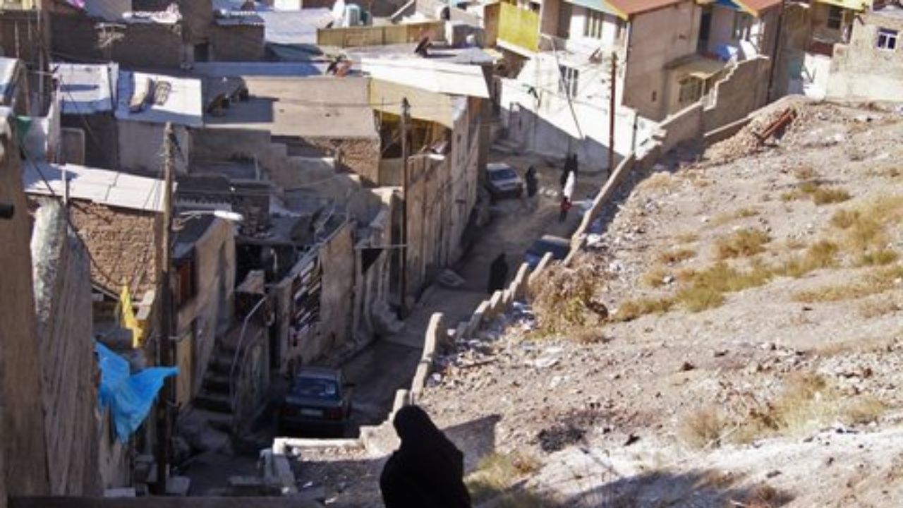 حاشیه‌نشینی در تهران به وخامت هند می‌رسد/ پدیده خیابان خوابی افزایش یافته است