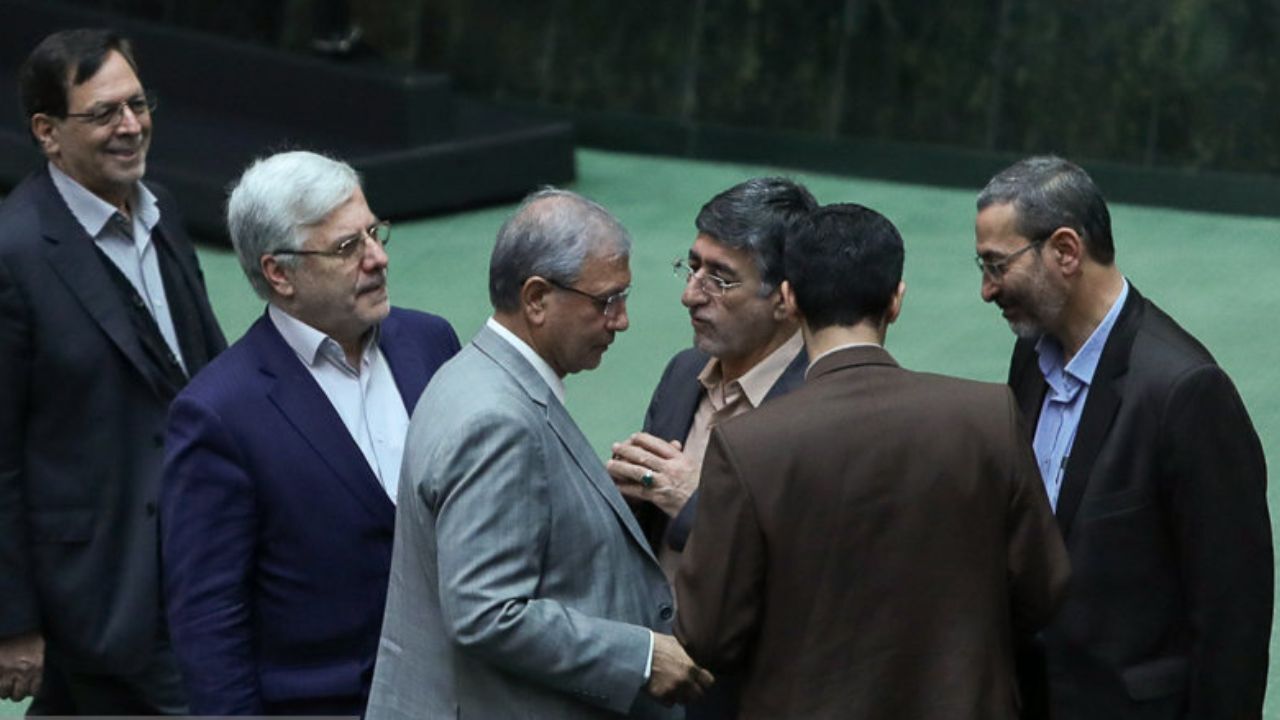  محسنی بندپی از نمایندگان سخنران در جلسه استیضاح شکایت کرد/ 20 پرونده به هیات نظارت بر رفتار نمایندگان مجلس رسیده است