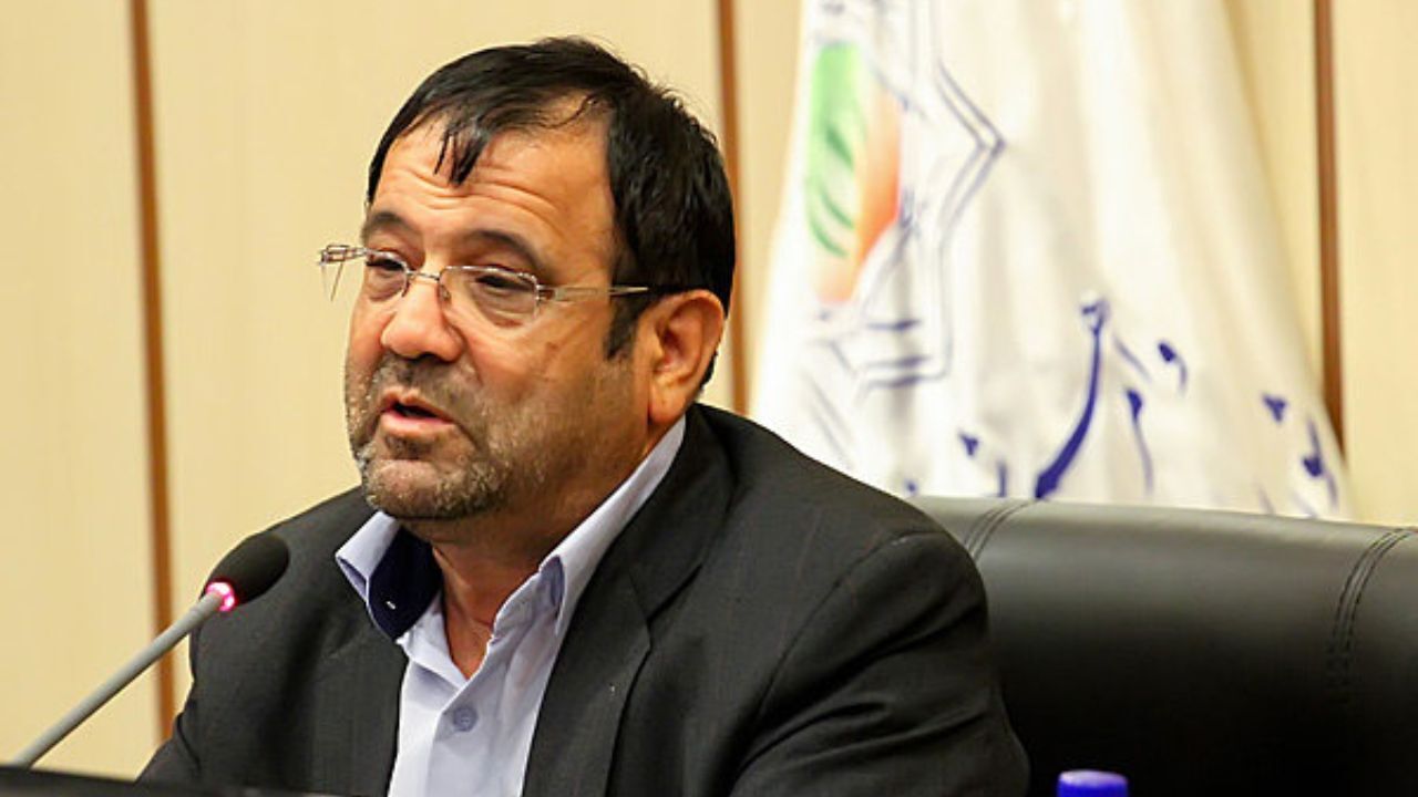 سفید رییس شورای شهر یزد ماند