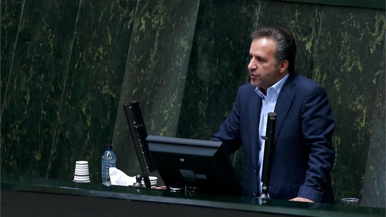 بخشی از استیضاح‌ها به خاطر شفاف نبودن روحانی است/ روحانی باید می‌گفت چقدر در مسائل اقتصادی اختیار دارد/ مسکوت گذاشتن fatf  از تقصیرات ما بود