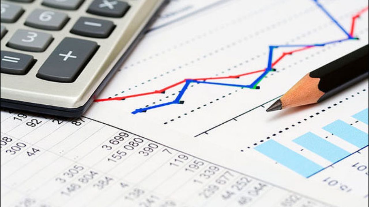 رشد اقتصادی، با نفت، 1.7 درصد/رشد بدون نفت 1.9 درصد