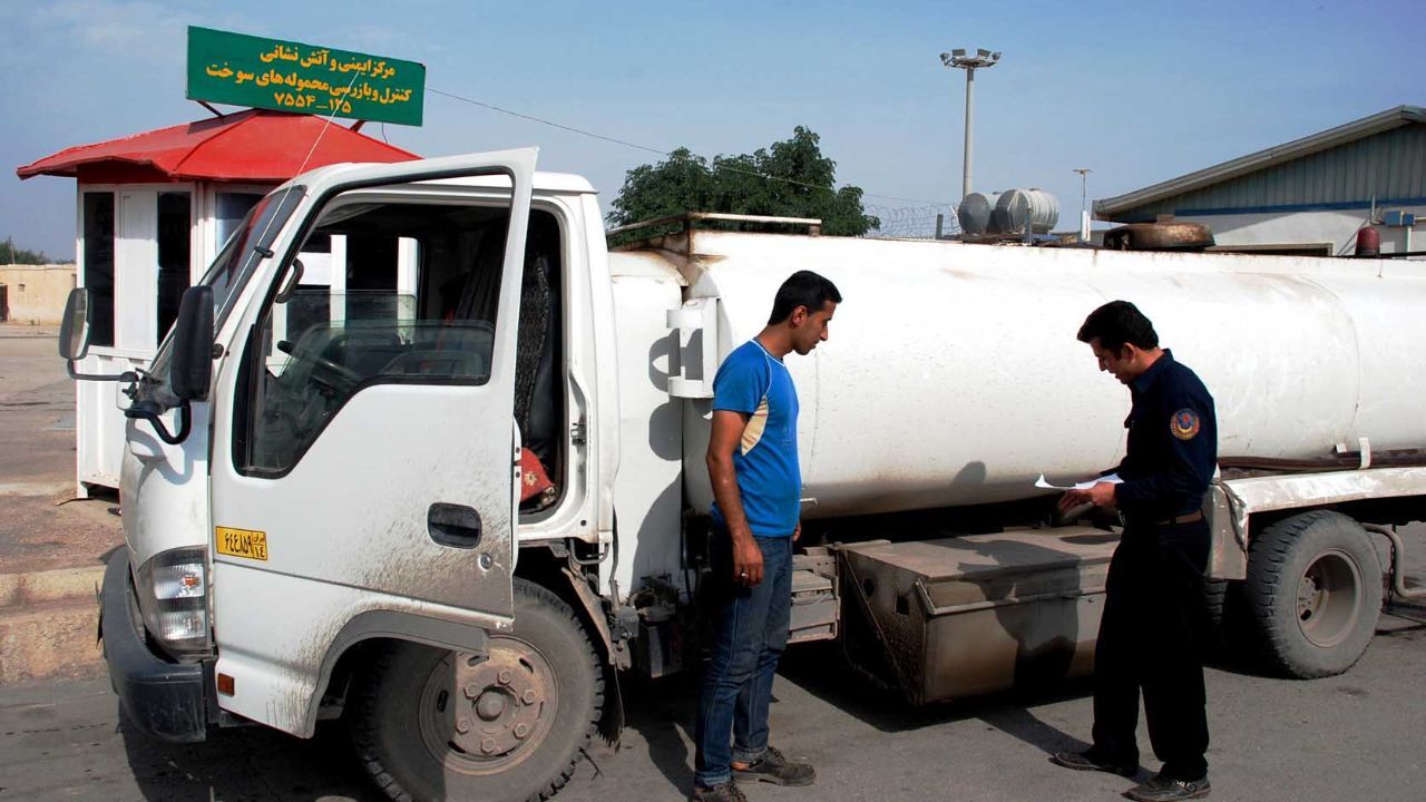 مشکلی بابت تامین سوخت نداریم / تانکرهای سوخت‌رسان طبق روال قبلی کار خود را انجام می‌دهند