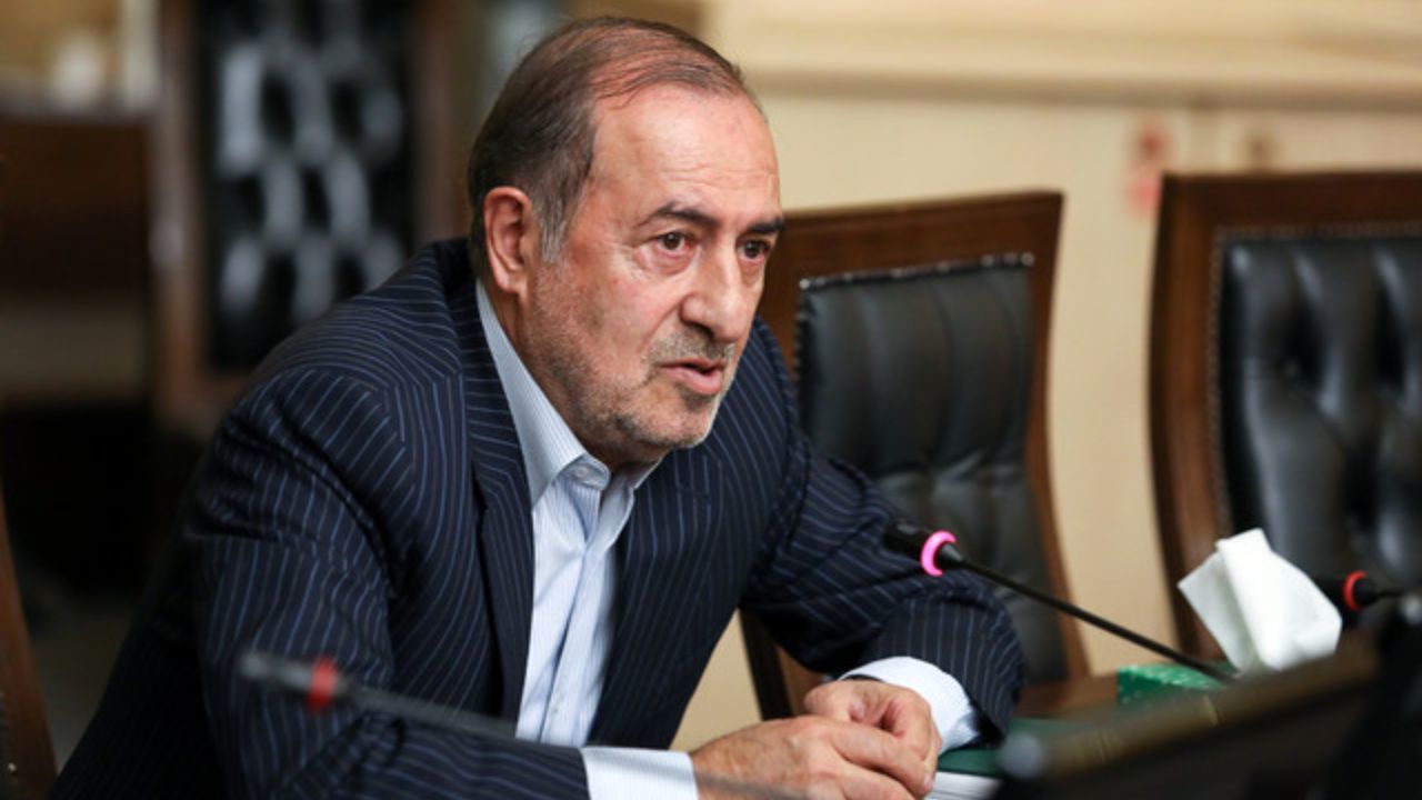 اگر به نظرات شورای عالی توجه نشود شوراها تعطیل می شوند