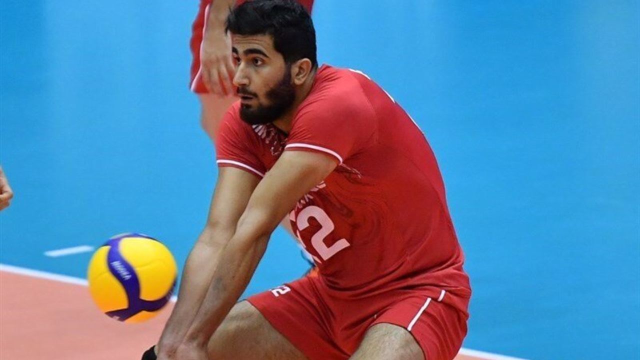 آلکنو یک بازیکن دیگر را هم خط زد