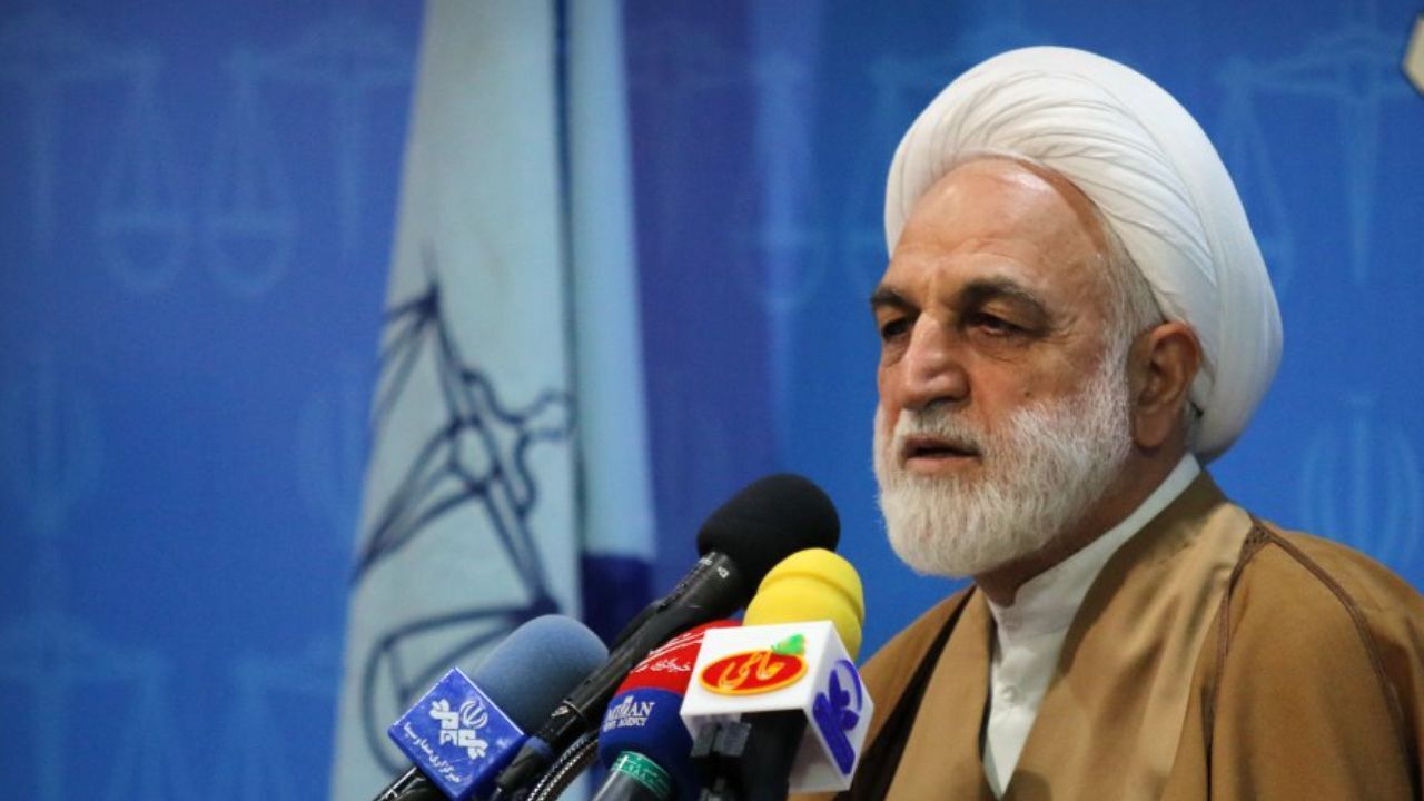 تقدیر بهنگام از افراد سازمانی و اداری در پیشبرد امور تاثیر دارد