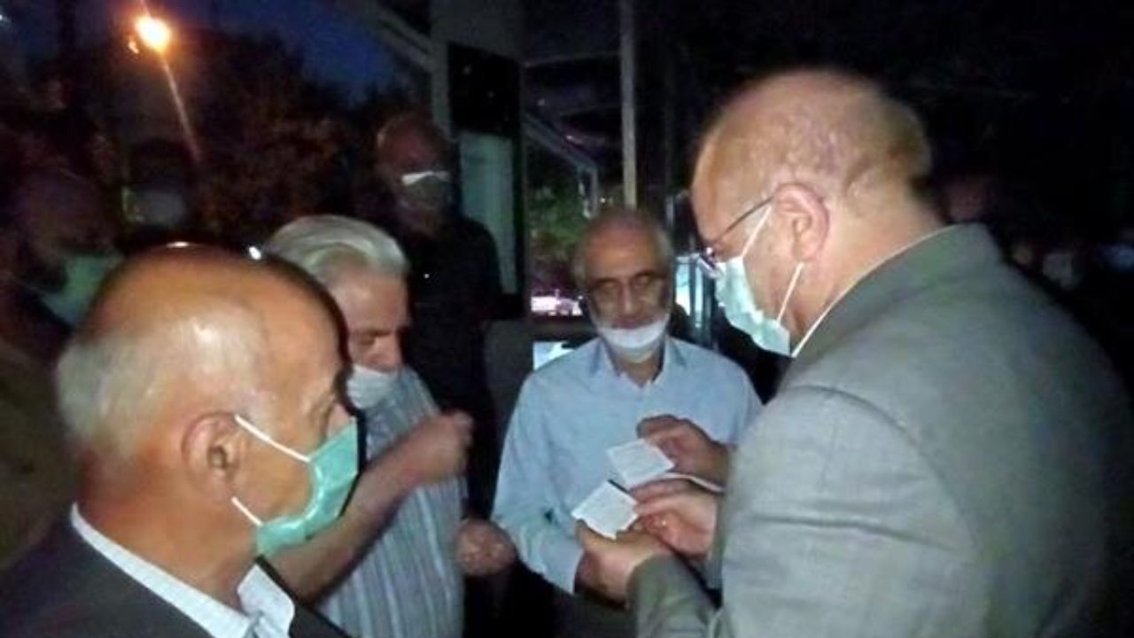 بازدید سرزده بامدادی «قالیباف» از صف سالمندان متقاضی واکسن کرونا