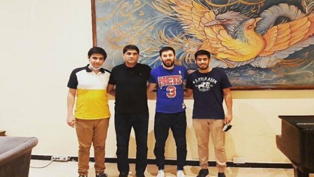 مدافع خارجی استقلال، تهران را ترک کرد