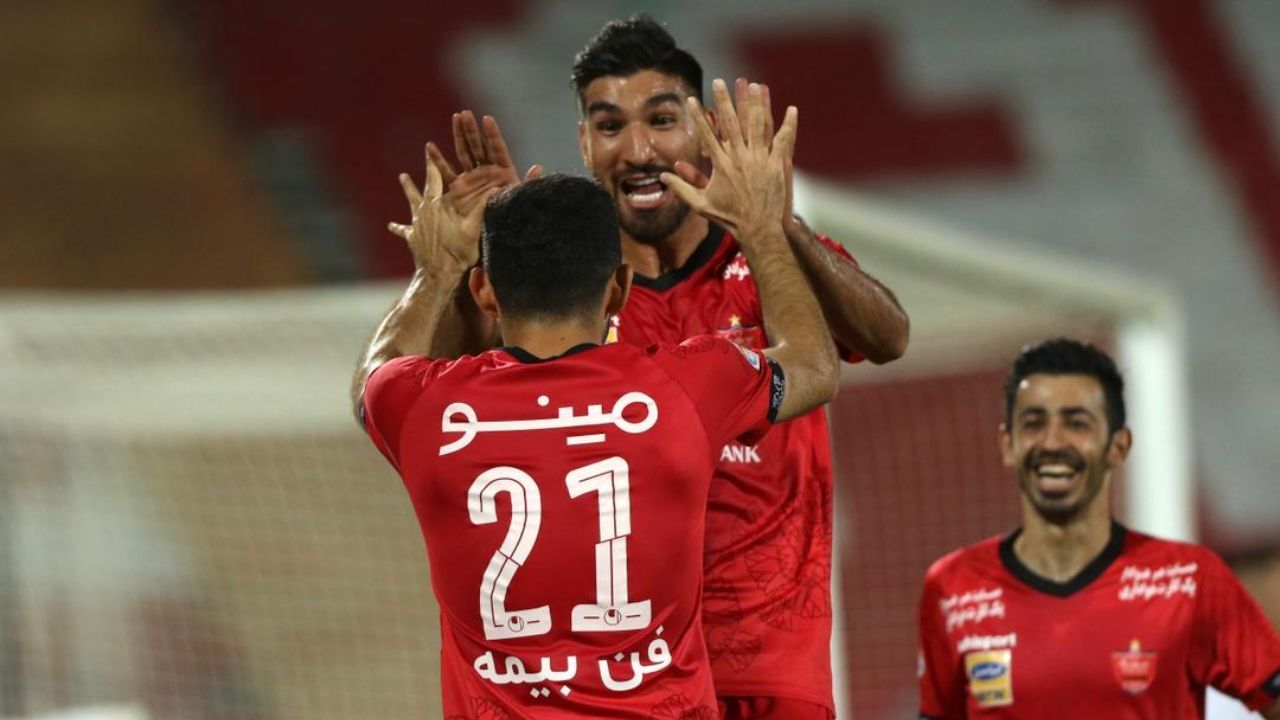 با برتری برابر آلومینیوم، پرسپولیس هم‌چنان صدرنشین لیگ ماند