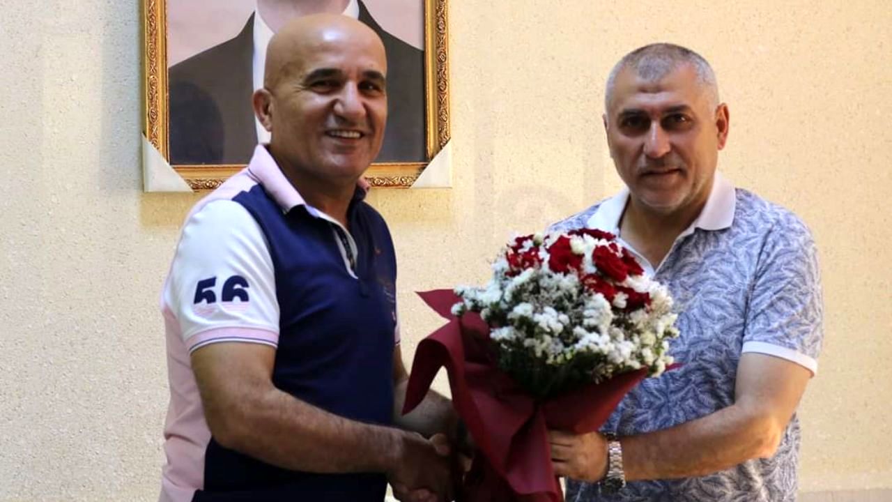 سرمربی جدید حریف ایران در انتخابی جام جهانی معارفه شد+عکس