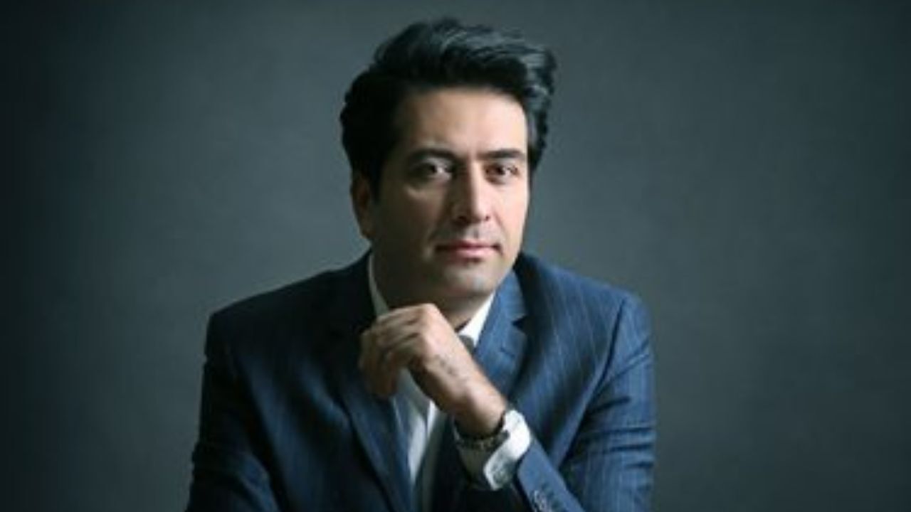 تکذیب اقامت آقای خواننده در کشور هلند + ویدئو