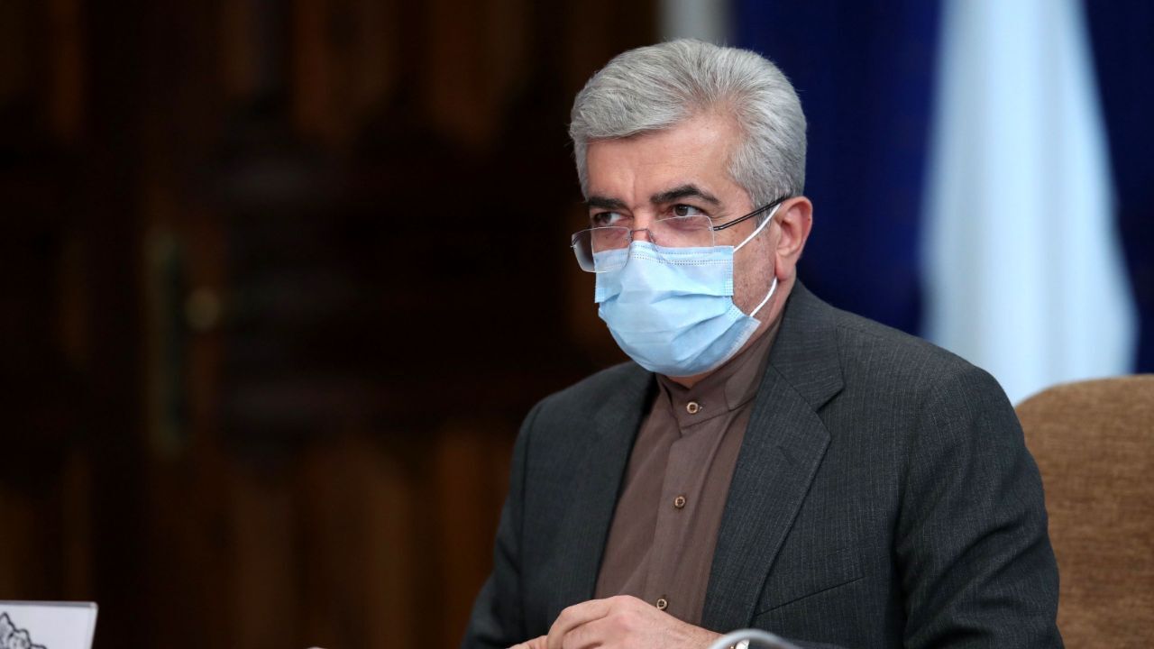 16 هزار و 300 مگاوات نیروگاه در دست ساخت داریم/ حتی اگر یک لامپ خاموش شود در مقیاس بزرگ می‌تواند بیش از مصرف برق صنایع بزرگ باشد