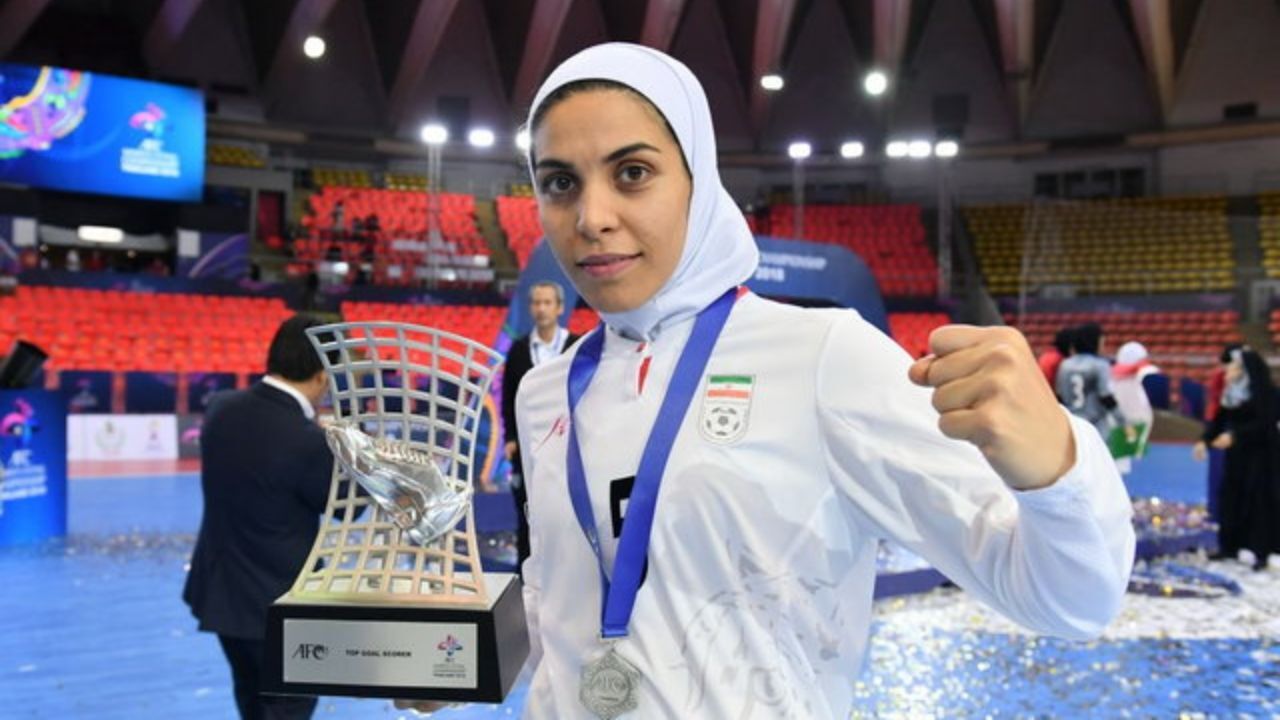 جو خوبی در تیم فوتسال هیات فوتبال خراسان رضوی حاکم است/ شهناز یاری مربی بااخلاق و درجه‌یکی است/ پرسپولیسی هستم/ تمام بازی‌های این تیم را دنبال می‌کنم