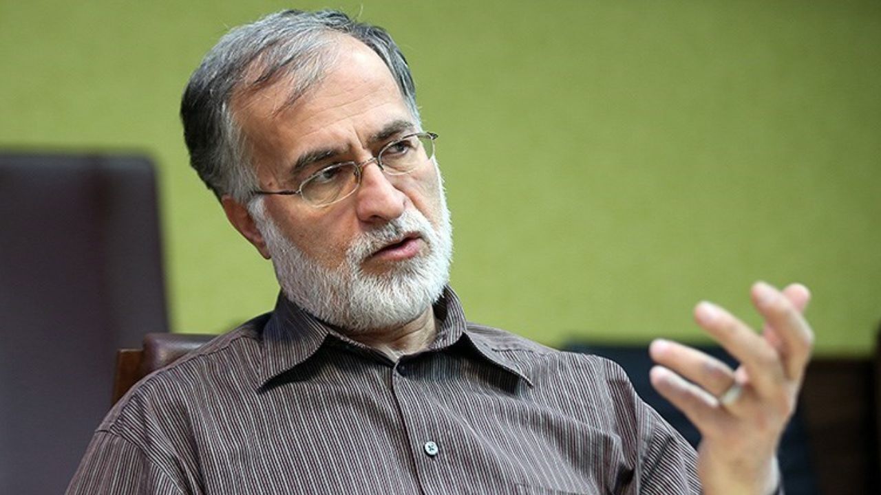 احمدی‌نژاد از حریم حکم رهبری صیانت نکرد / ظریف به مجمع می رود؟