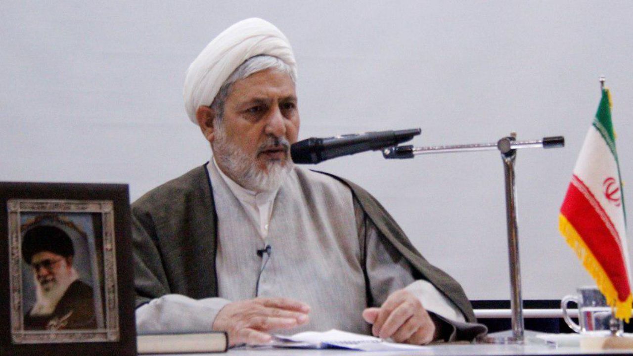 همه باید سپاه را حمایت و تقویت کنیم / استکبار بدنبال تضعیف پایه های انقلاب اسلامی است.