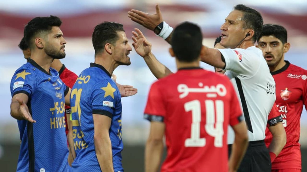 کار مجیدی می‌تواند به فرهنگ و الگوی بدی تبدیل شود/ مدیرعامل پرسپولیس مشکلات مالی را برطرف کند