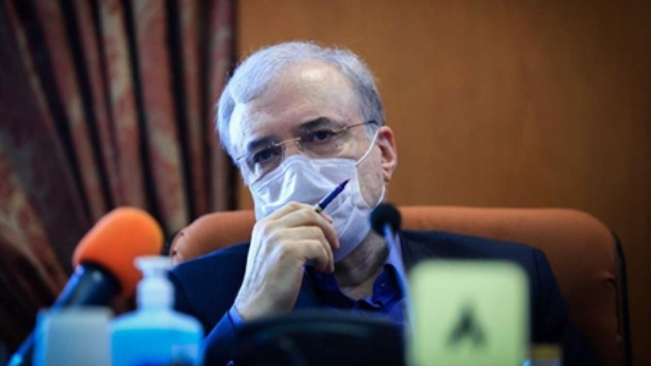 دستور وزیر بهداشت برای آغاز واکسیناسیون 48 سال به بالا در برخی استان‌ها