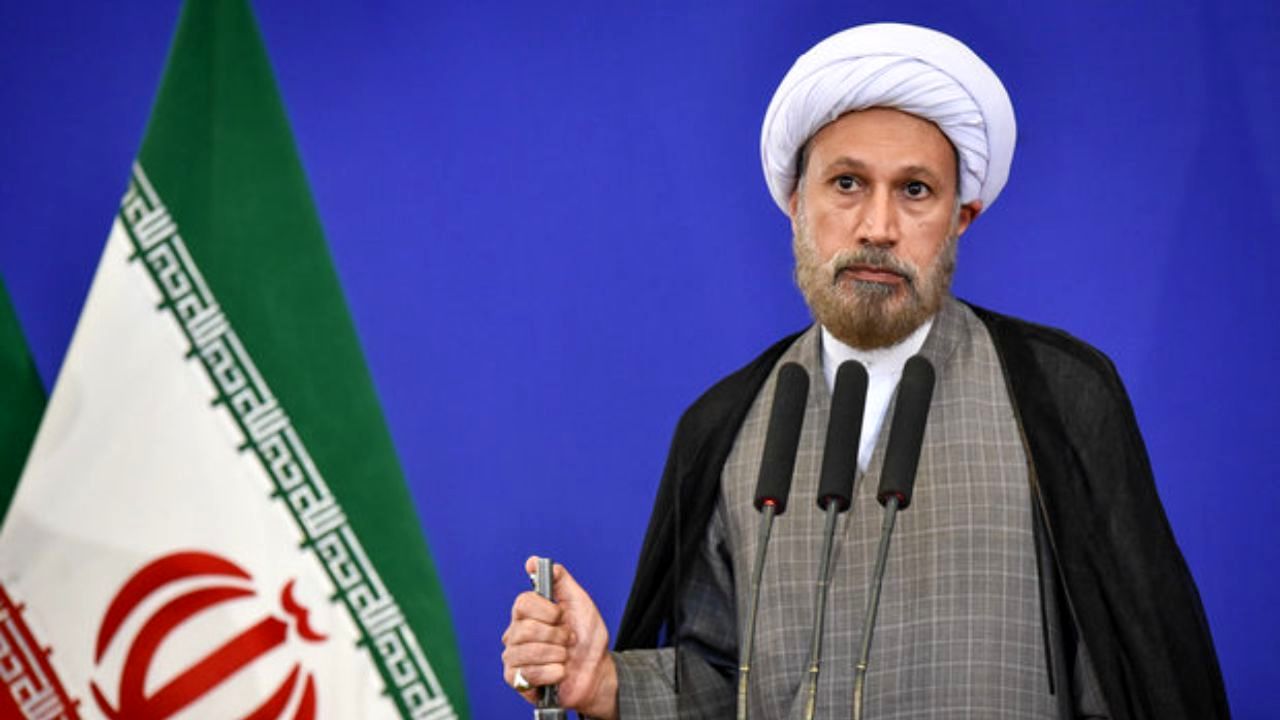 نیروهای انقلابی برای موفقیت دولت جدید به صحنه بیایند