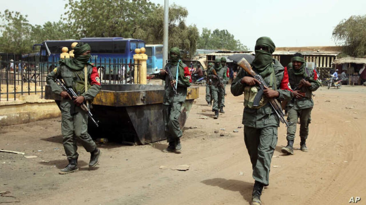 تروریست‌ها در مالی بیش از 40 غیر نظامی را کشتند