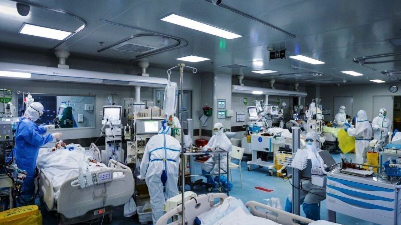 تن رنجور کادر درمان در روزهای سخت کرونایی/همکاران درمان دچار مشکلات روحی و روانی هستند/مردم رعایت کند