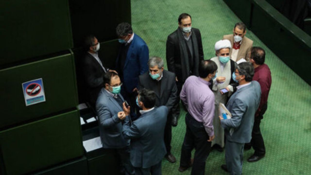 باعث تاسف است که نماینده‌های مجلس فقط به فساد در اینترنت اشاره می‌کنند/اگر قصد این است که کسب و کار و تجارت یک کشور را تعطیل و مردم را فقیرتر کنند، چرا درنگ می‌کنند/چرا زودتر اینترنت را قطع نمی‌کنید؟!