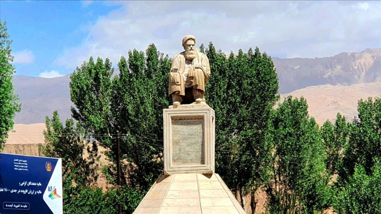 تندیس یکی از رهبران شیعه افغانستان تخریب شد