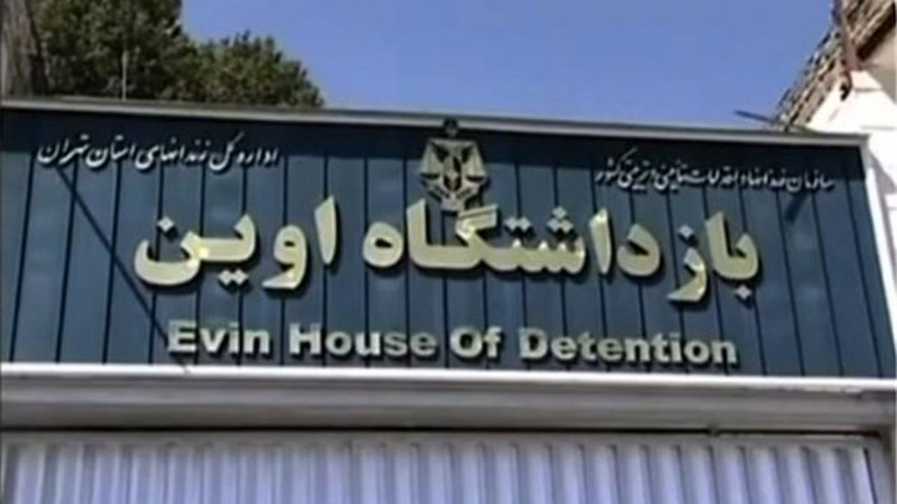 واکنش رئیس سازمان زندان‌ها به تصاویر منتشر شده از اوین: عذرخواهی می‌کنم / مسئولیت رفتارهای غیرقابل قبول با زندانیان را می‌پذیرم / با خاطیان برخورد جدی می‌شود