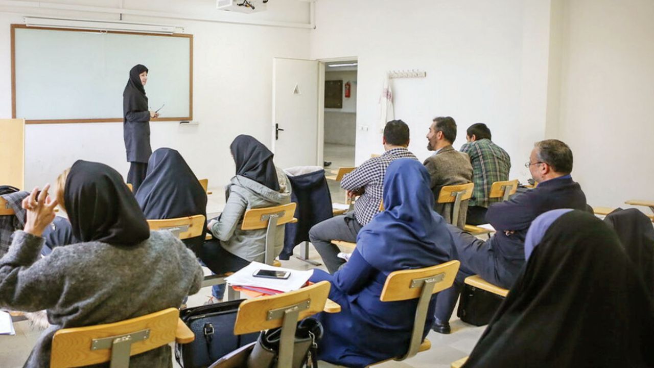 کلاس‌های حضوری تا تکمیل شدن واکسیناسیون دانشجویان منتفی شد