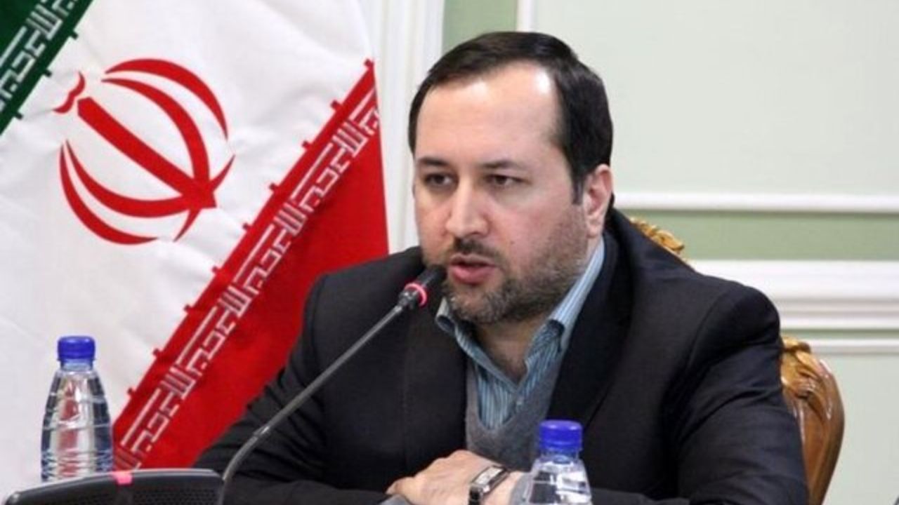 کاهش حقوق باید از وزرا و مدیران ارشد دولت شروع شود