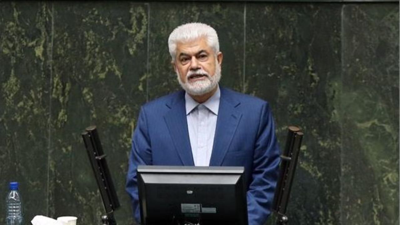 کشورها دیدند ایران تا دو، سه ماه دیگر20 میلیون دُوز واکسن تولید داخل خواهد داشت؛ با خودشان گفتند به اینها واکسن بدهیم تا نگذاریم جلو بروند و خودکفا شوند