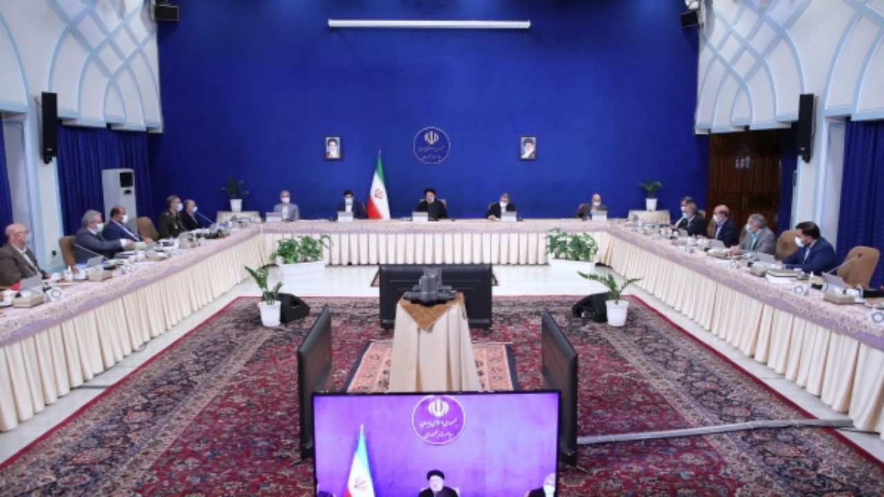 مقدمه بازگشایی مراکز آموزشی، رسیدن به حدنصاب واکسیناسیون است / اخبار خوبی از افزایش واردات و تولید داخلی واکسن دریافت شده است / فعال‌ترین دیپلماسی دولت باید با همسایگان جریان داشته باشد