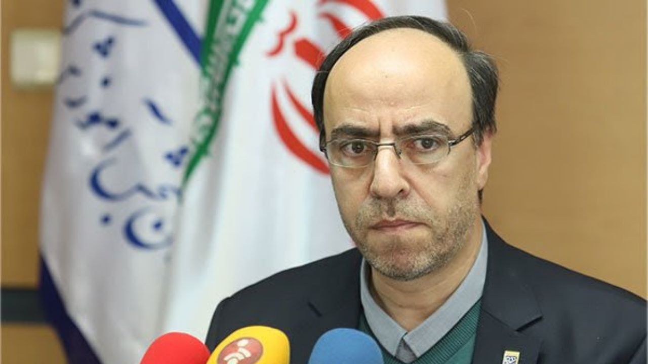خبر درخواست خروجم از کشور کذب است/ از هیج نهادی درخواست فرصت مطالعاتی نداشته ام