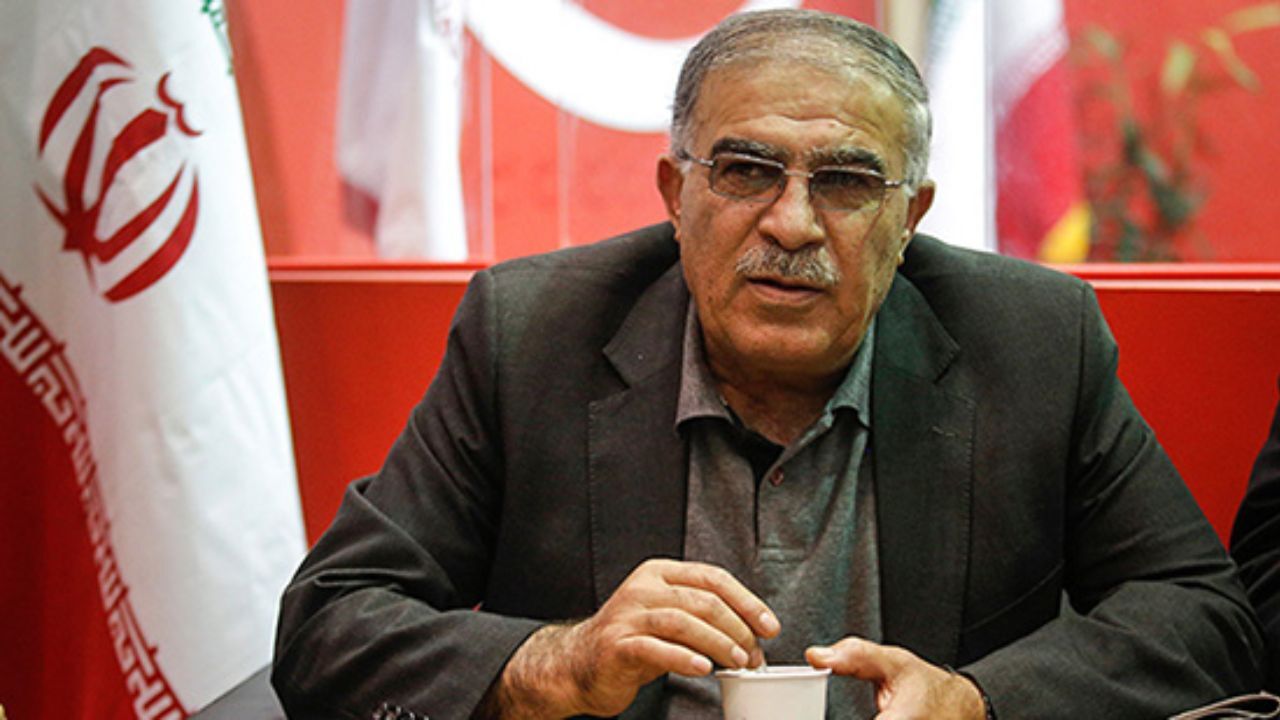 آجورلو پرسپولیسی نیست/ مجیدی به خودش ظلم می‌کند