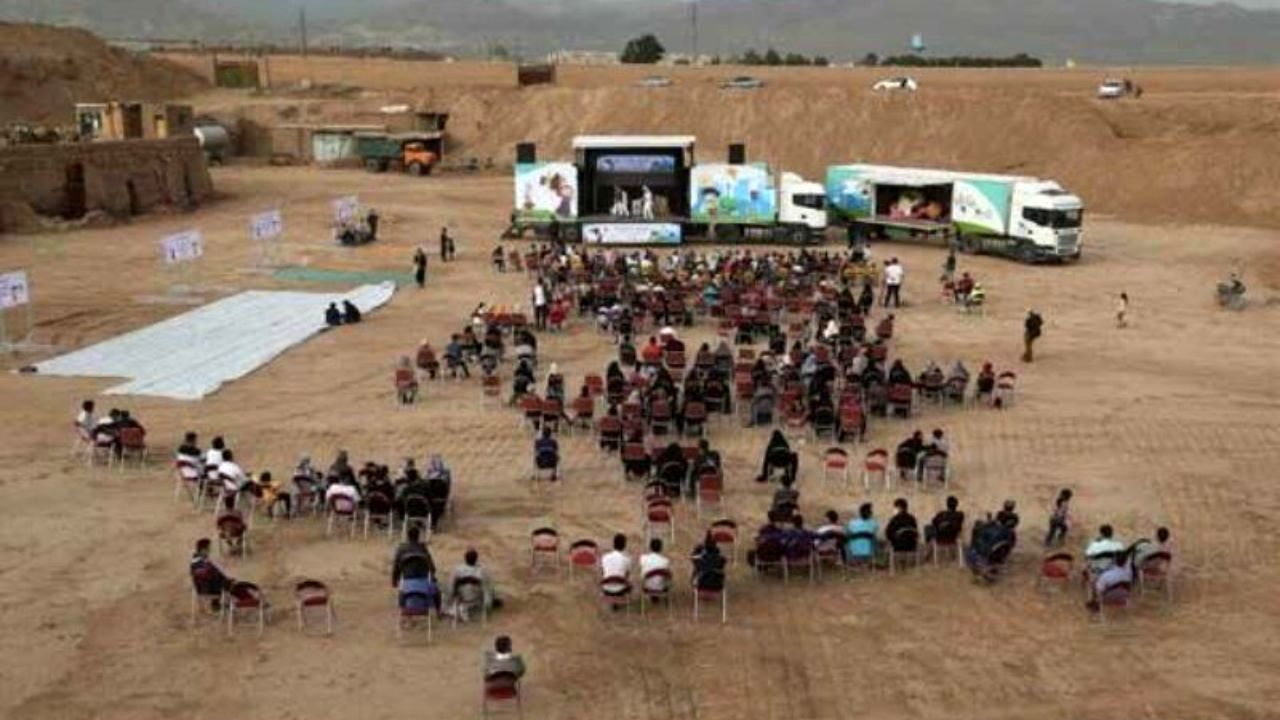تماشاخانه سیار کانون پرورشی فکری‌ کودکان به قلب مناطق محروم تهران می‌رود