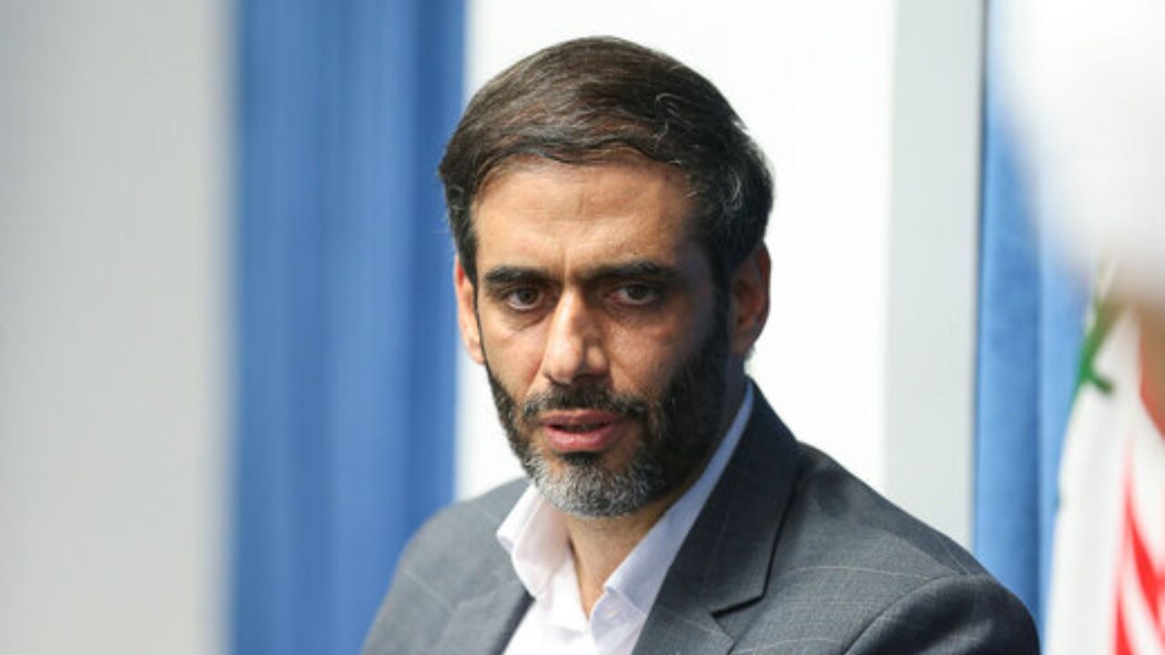 شاهد ساختارهای غلط در مناطق آزاد کشور هستیم