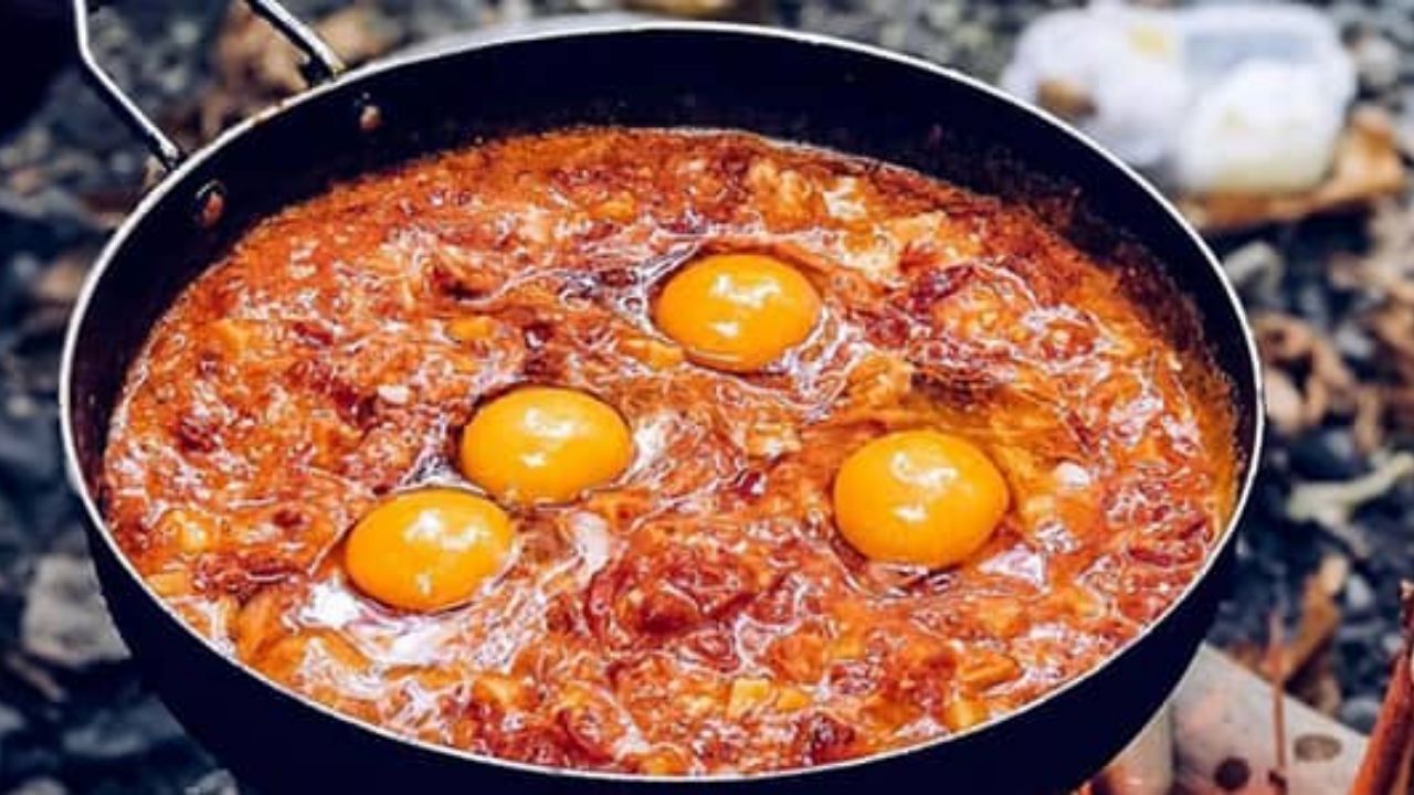 هزینه یک املت چهار نفره: 40 هزار تومان بدون مخلفات، 75 هزار تومان با ماست، نوشابه و پیاز