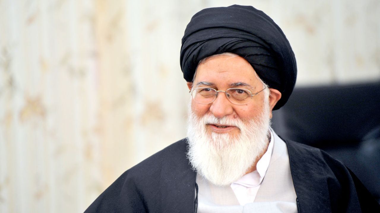 دشمن می‌خواهد با اختلاف بین نیروهای حزب‌اللهی فتنه‌انگیزی کند/ مساله فتنه‌ستیزی مهم‌تر از جهاد نظامی است/ تبریک گفتن روز اول ربیع به خصوص در مشهد درست نیست